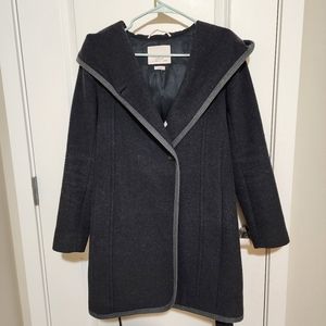 Wilfred (Aritzia) Borda Coat Gray wool and cashmere, Slight rip on Lining fabric
